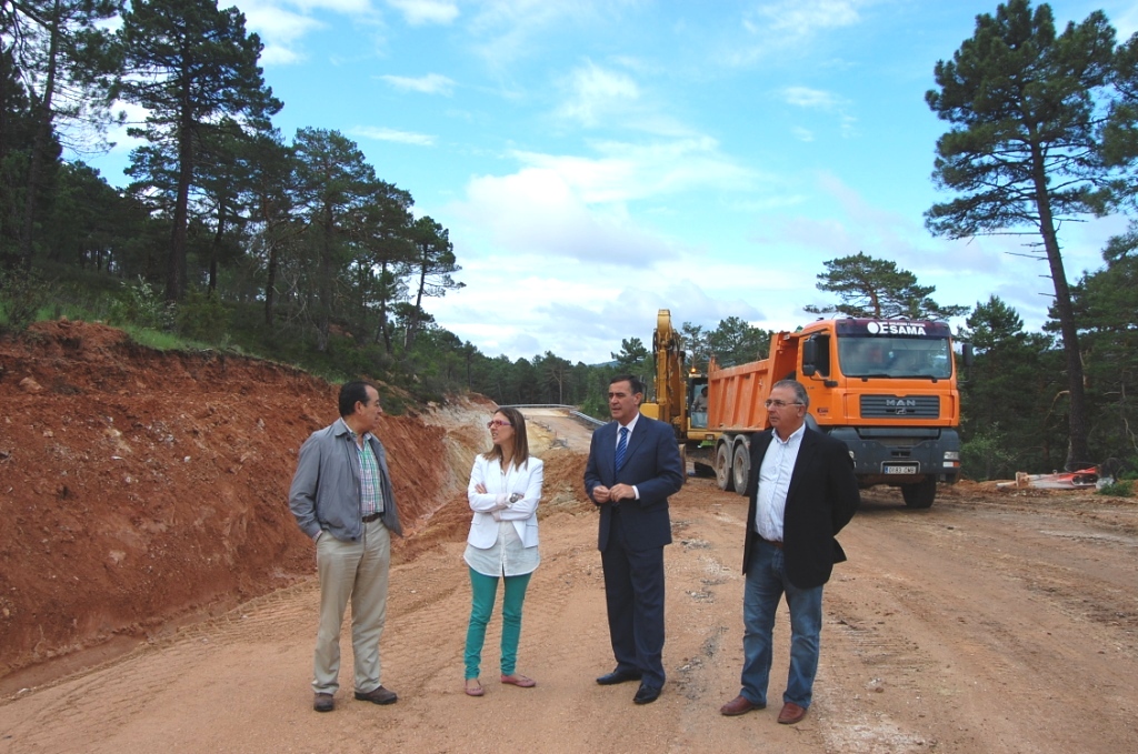 LA DIPUTACIÓN INVIERTE 190.000 EUROS EN LA MEJORA Y ACONDICIONAMIENTO DEL TRAZADO EN LA CARRETERA PROVINCIAL QUE UNE LA ERMITA DE LA BLANCA CON MURIEL VIEJO
